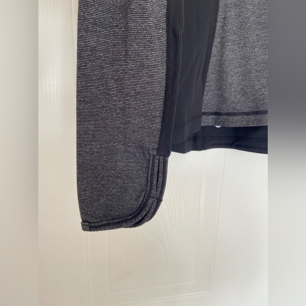 Lululemon Reversible Pullover - Picture 2 of 10